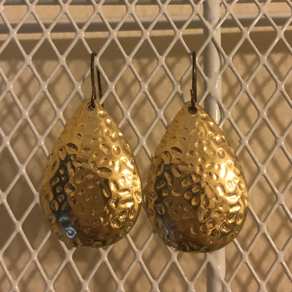 Gold dangling earrings